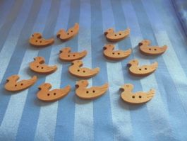 30 Enten Holzknöpfe natur