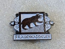 Ansteckpin 112: Frauenkappelen