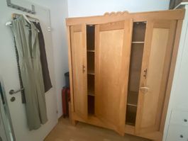 Urchiger Bauernschrank