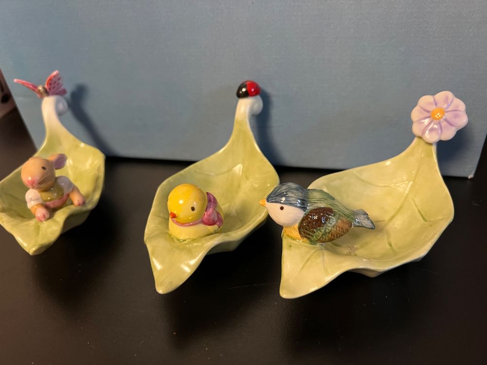 Die Servietten Oster Accessoires von Villeroy & Boch sind das passende Accessoire zum Frühling. Jetzt entdecken! Oster Accessoires Servietten Motiv Blumenranke 33 x 33 cm Villeroy & Boch
