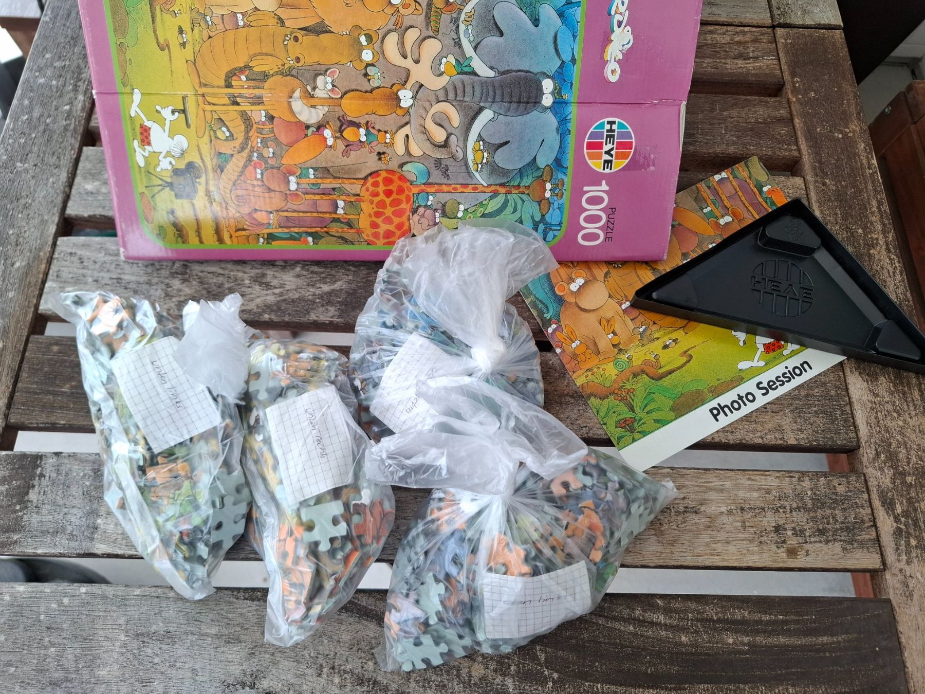 Puzzle: "Photo Session" von Mordillo – Usato da Jonen venduto da h-blxgirl79 2