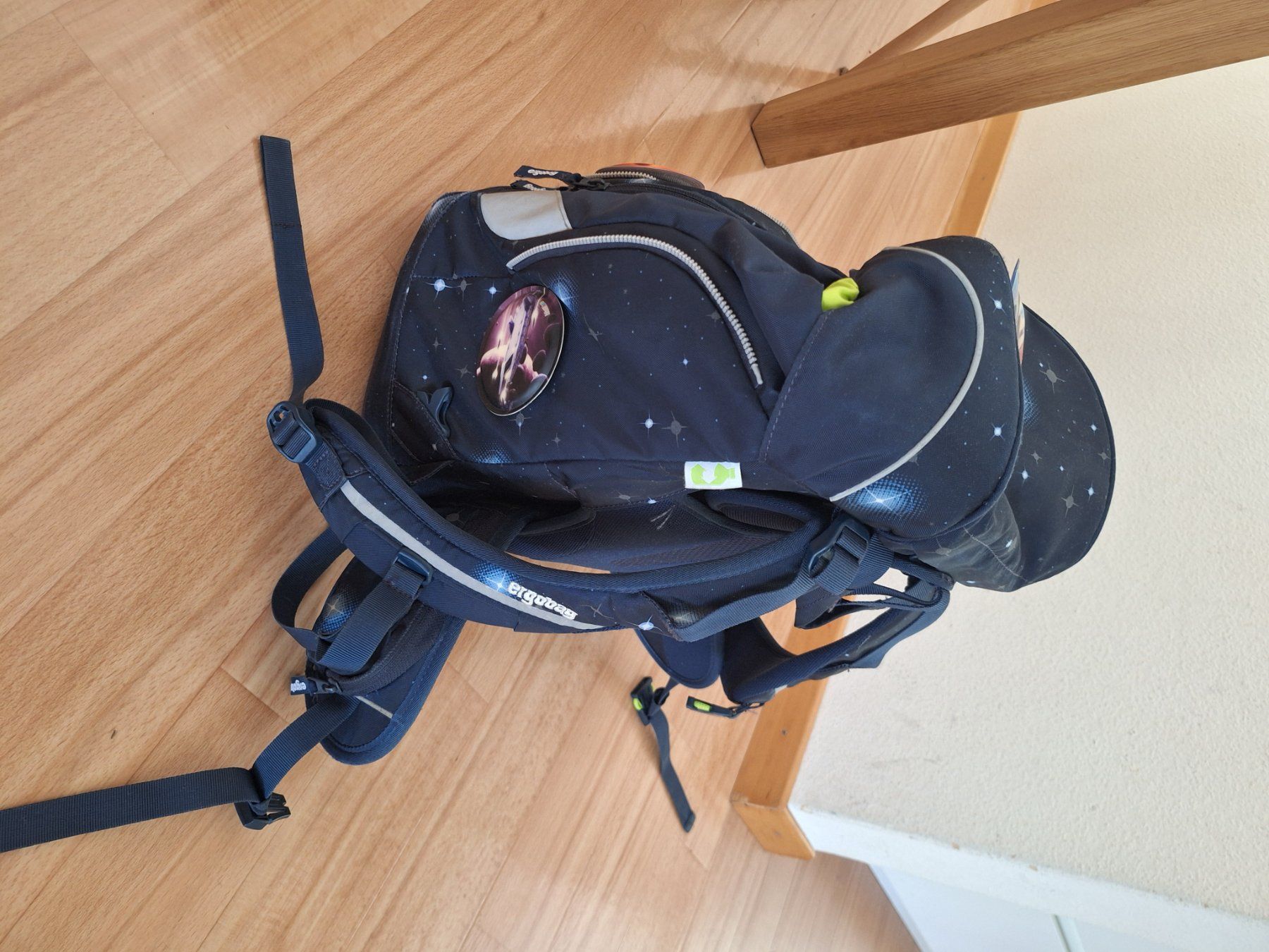Ergobag Borse & Zaini: Ergobag Schulrucksack mit Federmäppchen galaxy dunkelblau – Usato da Aarau venduto da mucha_d 2