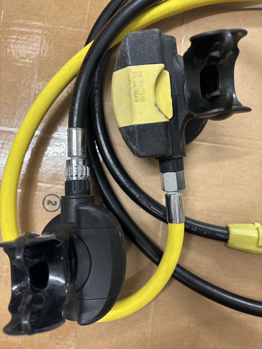 Scubapro Respiratori & Giubbotti: Scuba Pro R095 Atemregler Set mit Octopus – Usato da Küttigen venduto da cedione 1