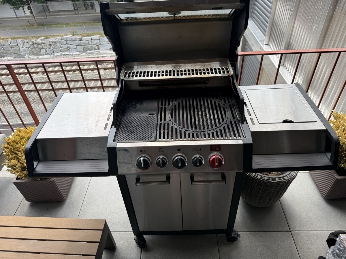 Grills: Grill Enders Monroe Pro inkl. Abdeckhaube – Gebraucht aus Burgdorf von martinwi94 1