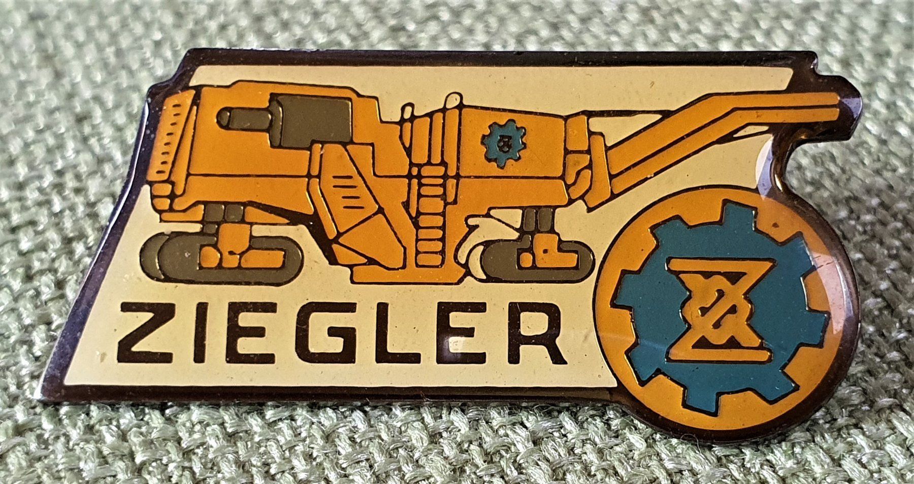 Placchette & Badge: D580 - Pin Ziegler Baumaschine Schweiz – Usato da Reinach BL venduto da Boston-Verkauf
