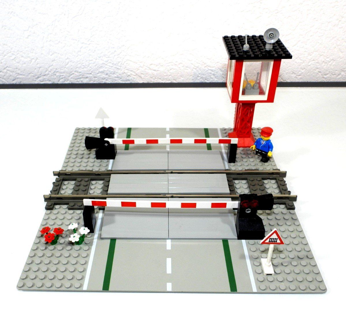 Lego Baukästen: LEGO EISENBAHN 4539 BAHNÜBERGANG 9 VOLT – Gebraucht aus Turbenthal von Ddanuh 7