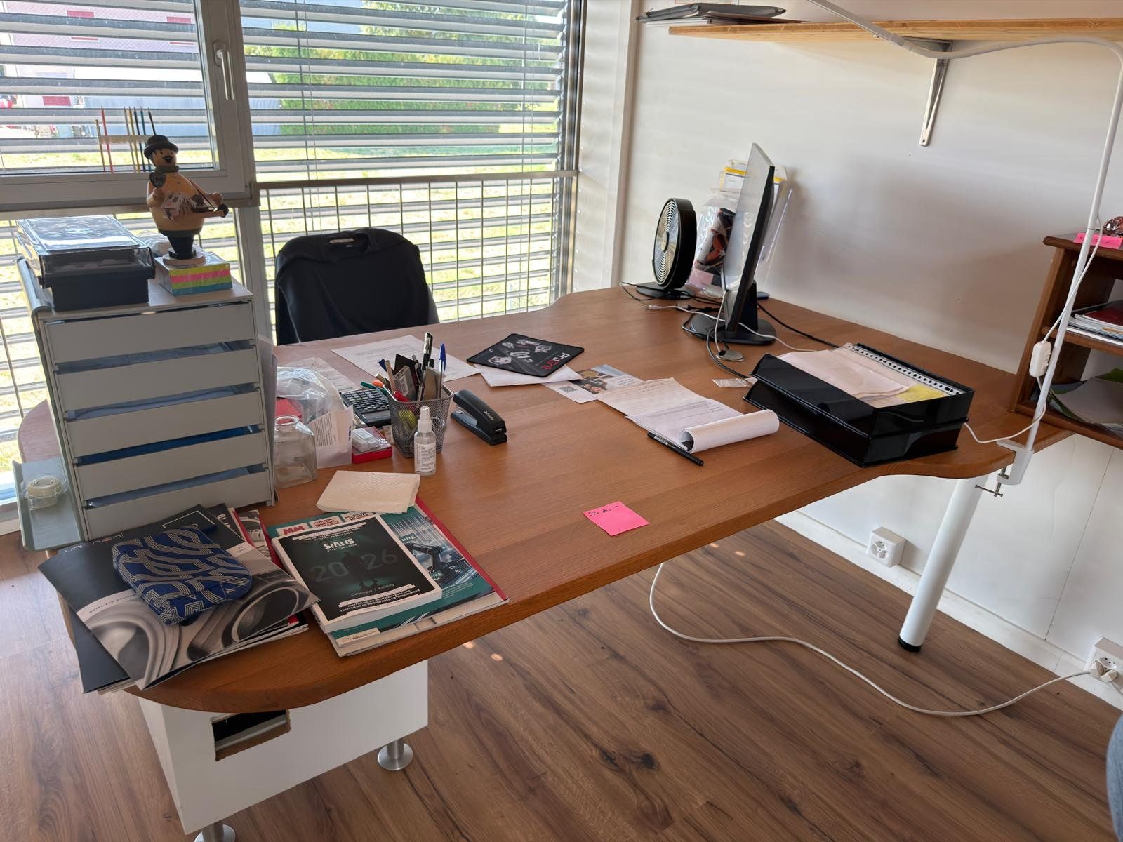 Scrivanie: Divers matériels de bureau / tables – Usato da Payerne venduto da rau_s79d 7