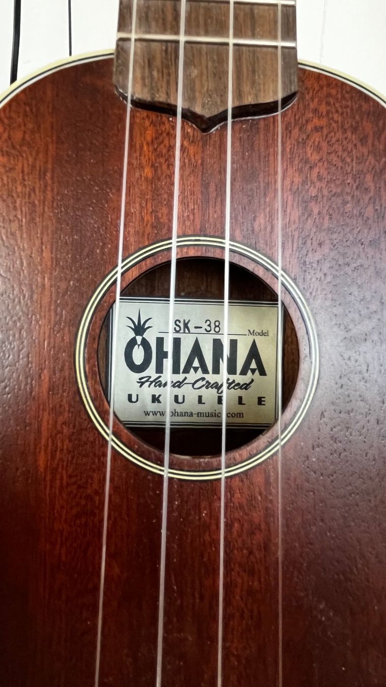 Strumenti musicali: Ukulele Sopran Ohana SR-38 – Usato da Zürich venduto da Leanyfalu 2