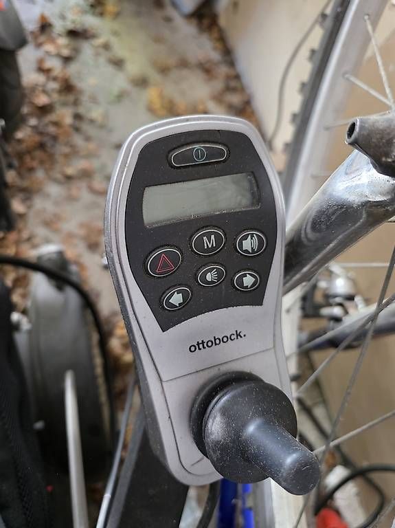 Sedie a rotelle: Rollstuhl elektrisch – Usato da Etzgen venduto da zut_xqj6 1