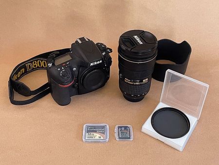 Nikon D800 mit Zoomobjektiv AF-S 24-70mm 1:2.8