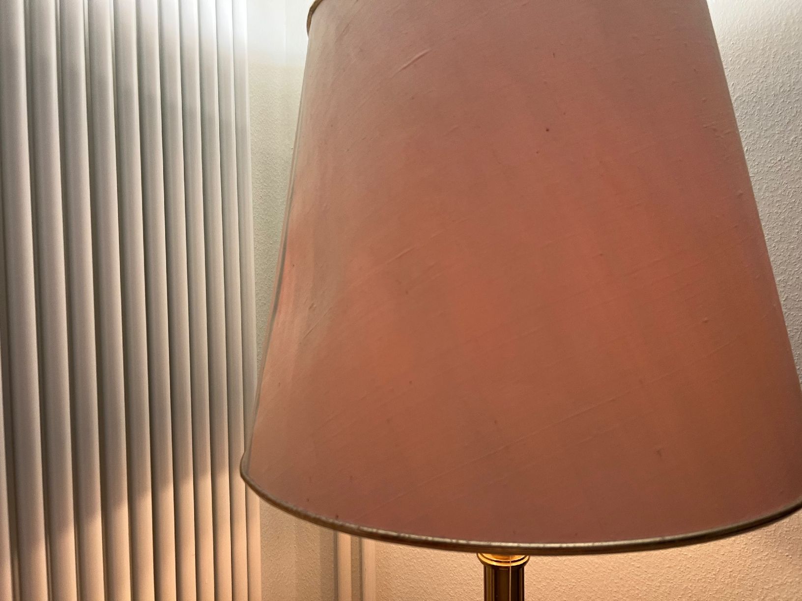 Lampade: Stehlampe Vintage 70er Jahre – Usato da Winterthur venduto da Danepp 1