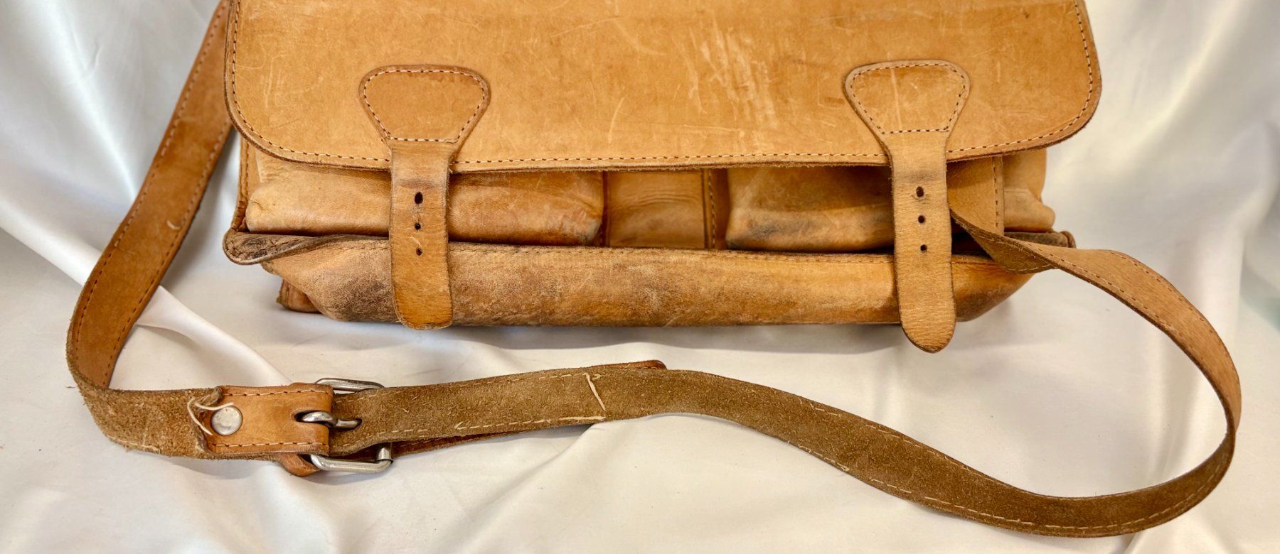 Taschen: Umhängetasche aus Leder – Gebraucht aus Zürich von Drahtzug 4