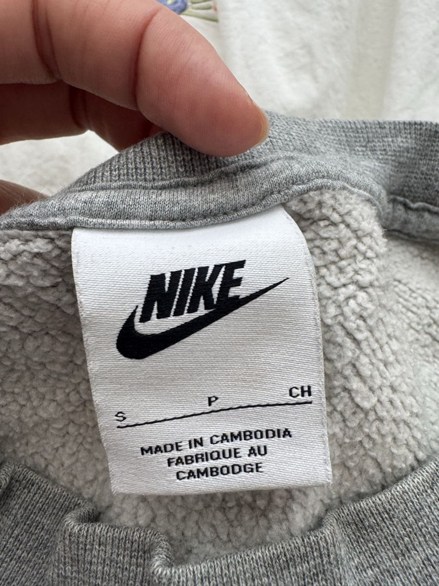 Nike Lotti di vestiti: Ensemble Nike gris – Usato da Meyrin venduto da mai_pl7s 2