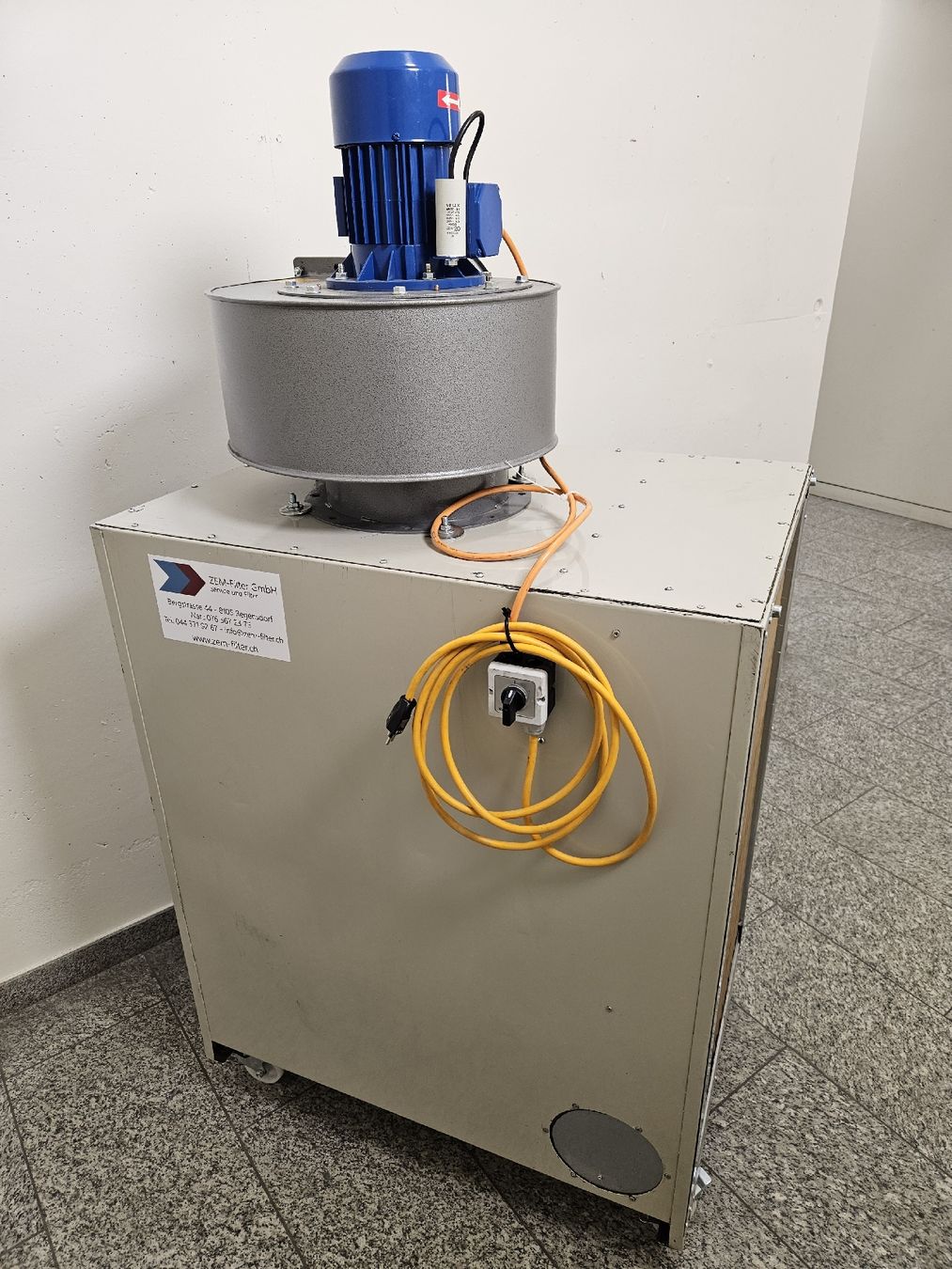 Purificatori d'aria: Absaugwand, Spritzwand Absauganlagen bis 2500m3/h – Usato da Regensdorf venduto da Zem003 6