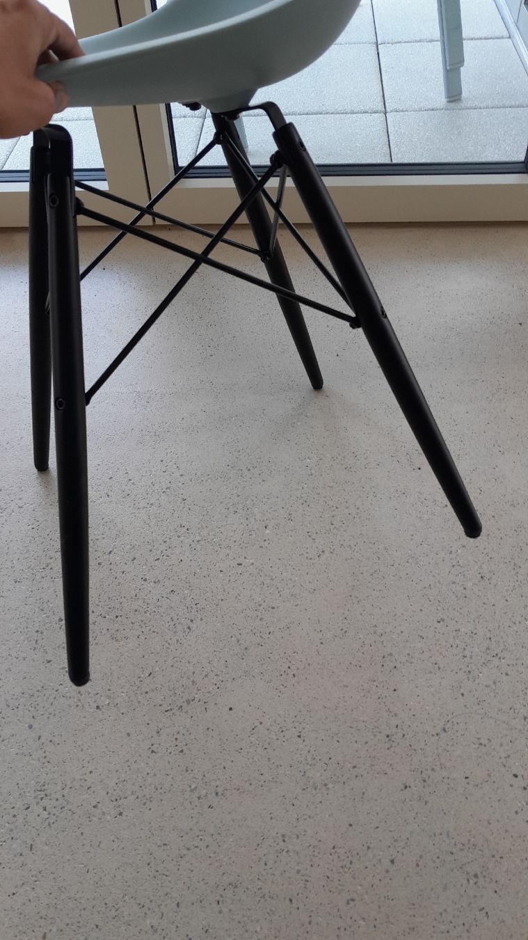 Vitra Sedie: gratis TAUSCH meiner neuen Vitra Eames Plastic Side Beine – Nuovo (secondo la descrizione) da Zürich venduto da Ricarda_ZH 1