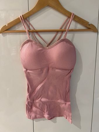 NEUES Top mit gepolstertem Brustbereich Gr. XS - 223402