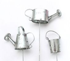 Blechkesseli und Giesskanne