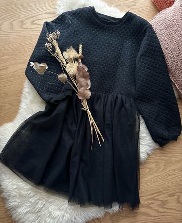 Festliches Kleid mit Tüllrock, Gr. 140 *NEUWERTIG