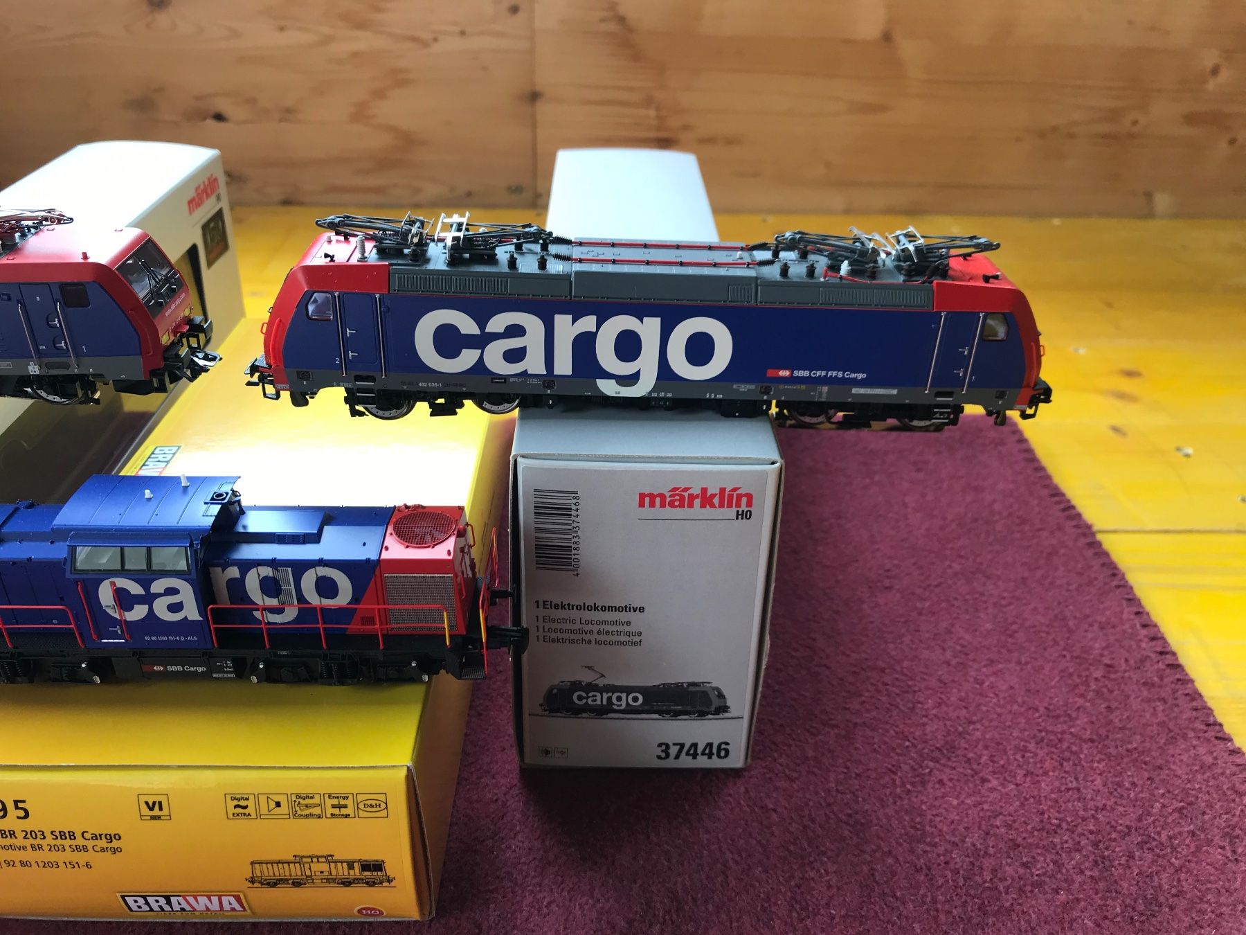 Trains électriques: Lot mit 3 Stk. Cargo Lokomotiven – Neuf avec emballage d'origine à Erschwil par Freitag1 2