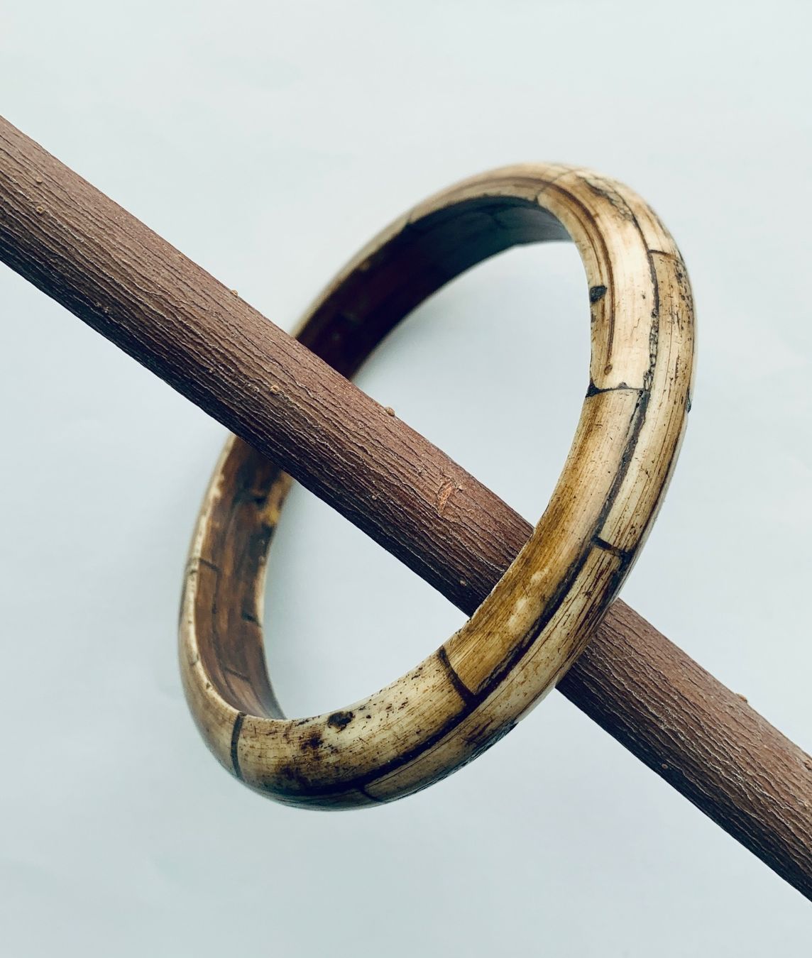 Bracciali & Braccialetti: Vintage Armreif aus Horn – Usato da Bern venduto da Flora.Sonea
