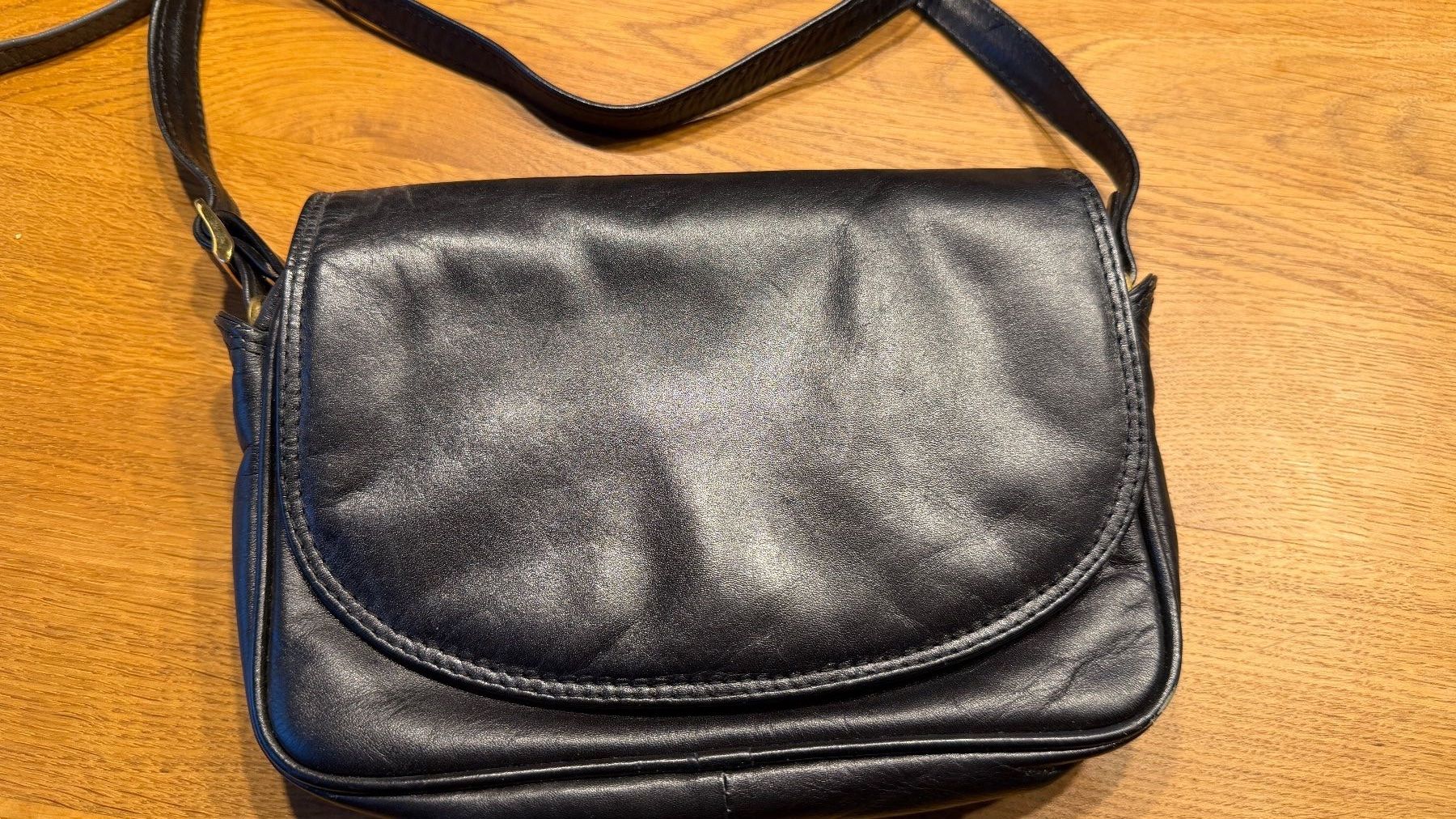 Borse da donna: Kleine Ledertasche – Usato da Schaffhausen venduto da Bootes
