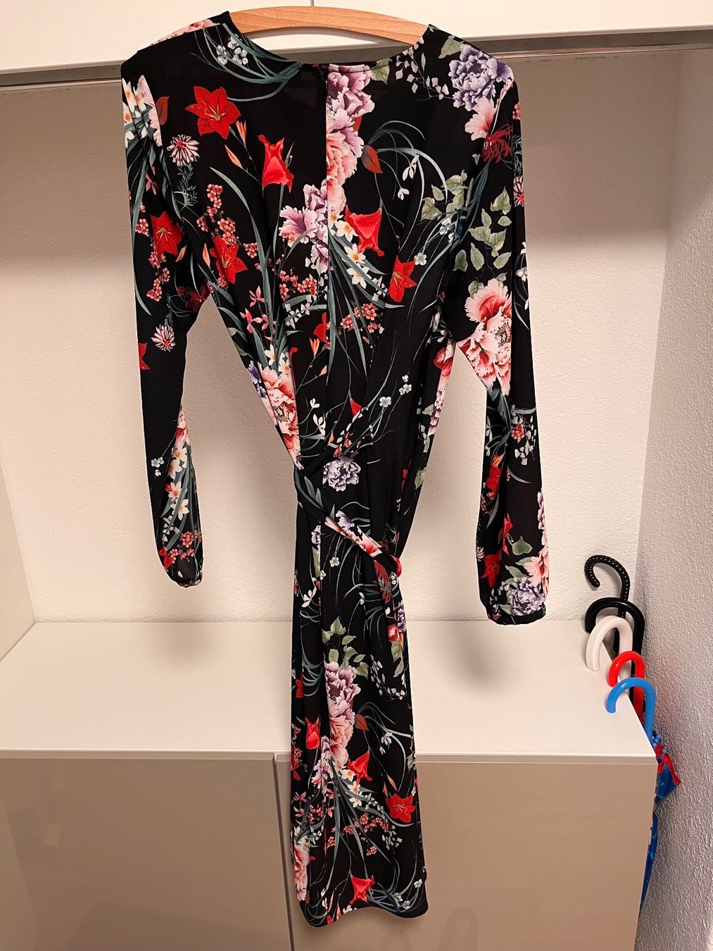 Hallhuber Vestiti: Hallhuber Abendkleid – Usato da Wil SG venduto da mar_2jrf 1