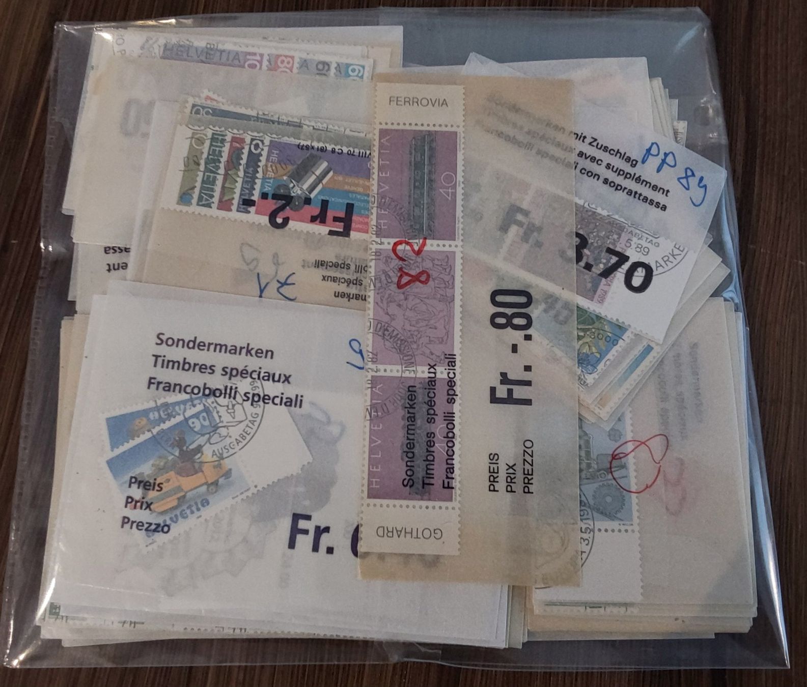 Tutti i francobolli: Ü. 120 Briefmarkentüten CH Aboware – Usato da Münchwilen AG venduto da Nesar