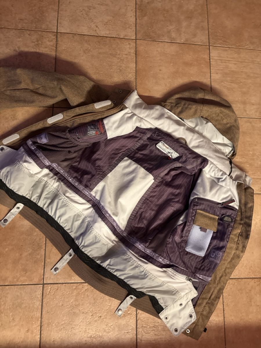 Lotti di vestiti: Skianzug Maxdrive & ripcurl – Usato da Wangen SZ venduto da traumvommeer 2