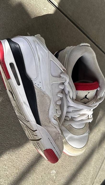 Herrenschuhe: Chaussures Nike Jordan 4 - 37.5 – Gebraucht aus Nyon von fed_76r6 2
