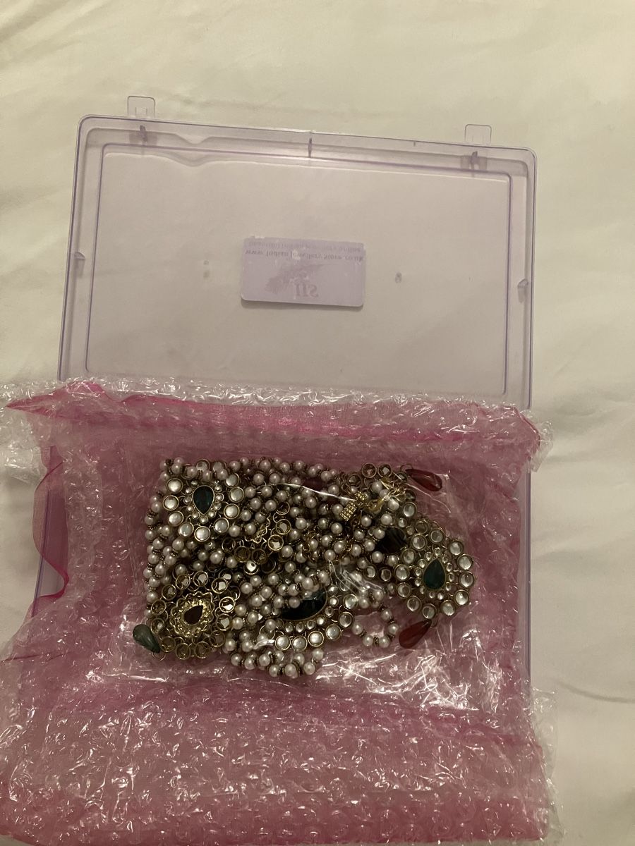 Catenine: Collier indù bigiotteria perle e pietre – Nuovo e nell'imballaggio originale da Genestrerio venduto da sil_gvq6 3