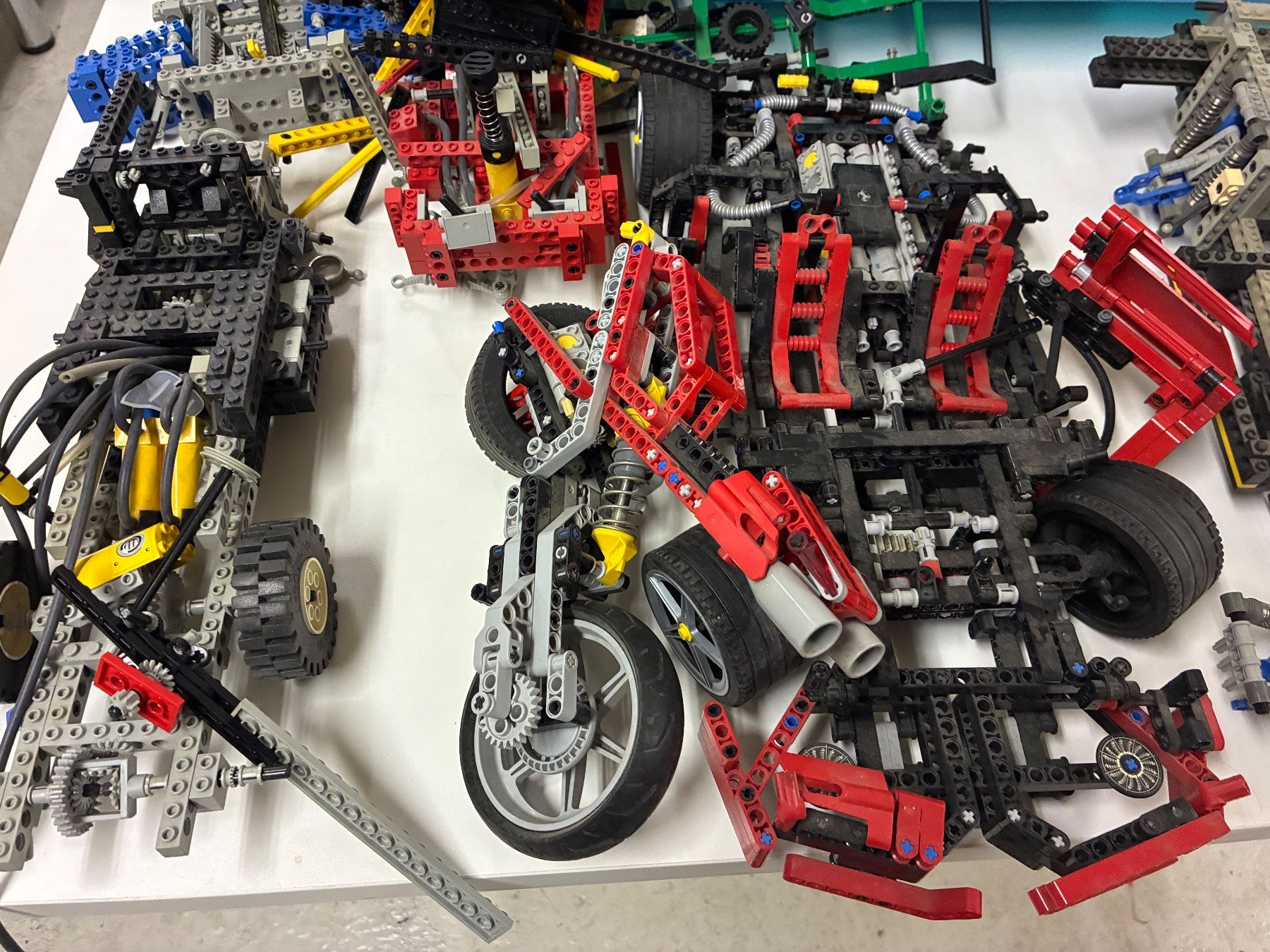 Lego Giocattoli: LEGO Technic 10Kg Restposten mit Anleitungen ab 1.- – Usato da Kerns venduto da chriglim 3