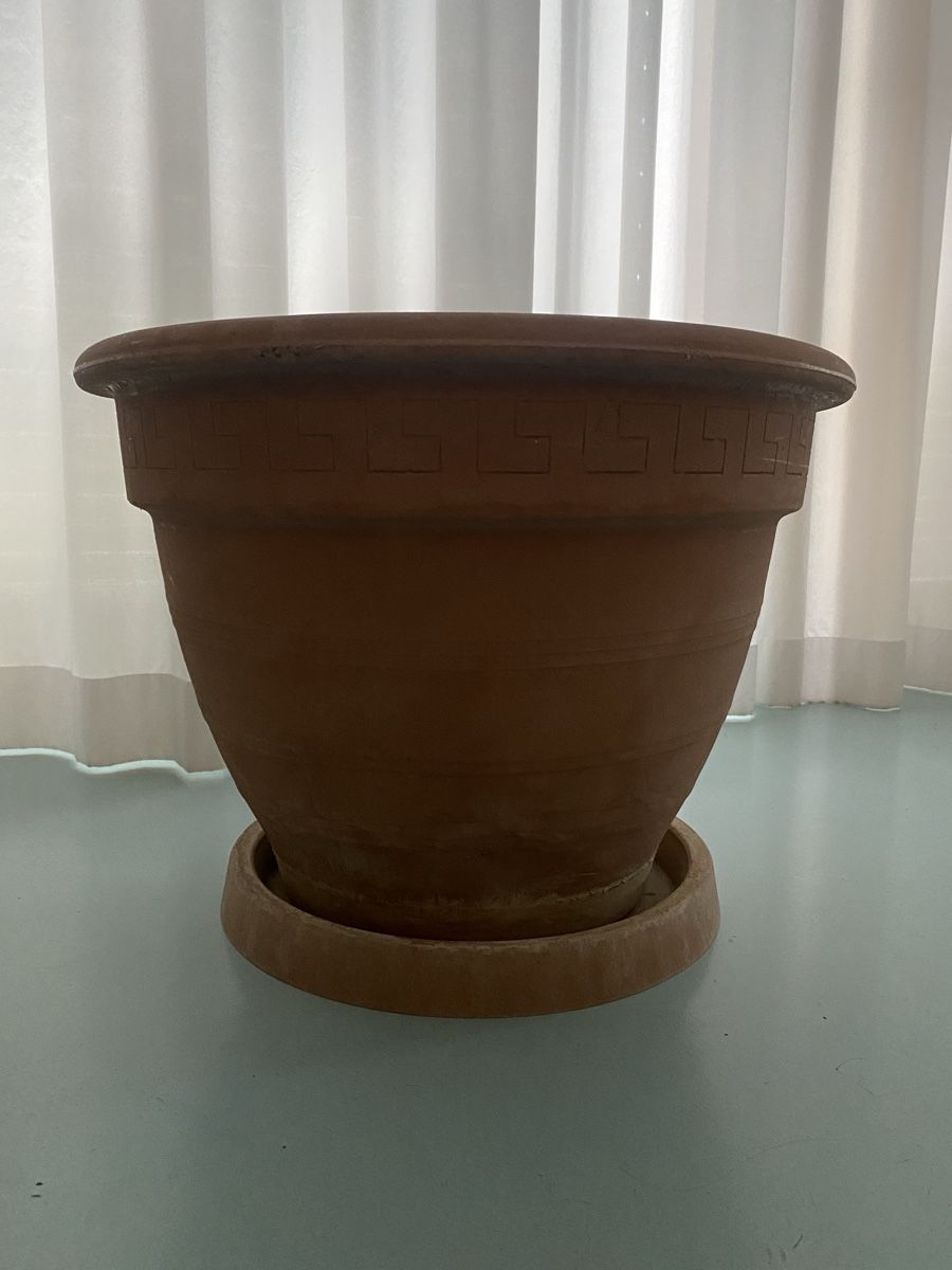 Vasi per fiori: Blumentopf aus Kunststoff mit Untersatz – Usato da Bern venduto da flo018 2
