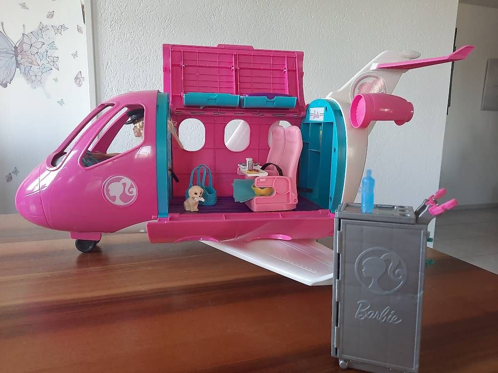 Giocattoli: Barbie Flugzeug – Usato da Rain venduto da Hoeigoemper