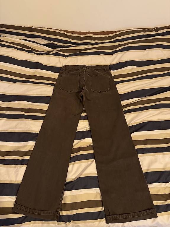 Jeans: Jean marron taille basse S – D'occasion à Genève par dia_w9qp 1