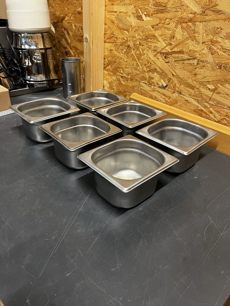 Elettrodomestici da cucina: 6 x 1/6 Gastronorm Behälter 10 cm – Usato da Dittingen venduto da Cervolino77 1