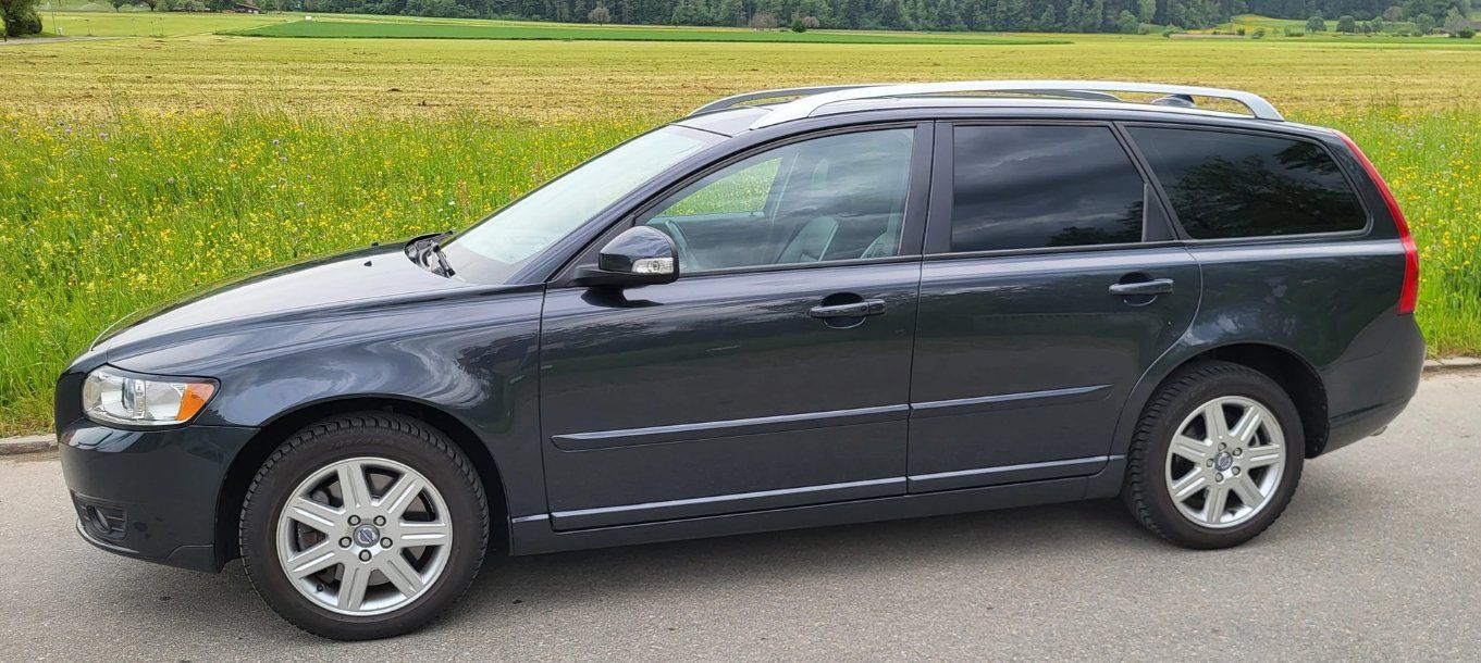 Volvo Automobili: VOLVO 2.5 T5 Summum AWD – Usato da Mönchaltorf venduto da guka7