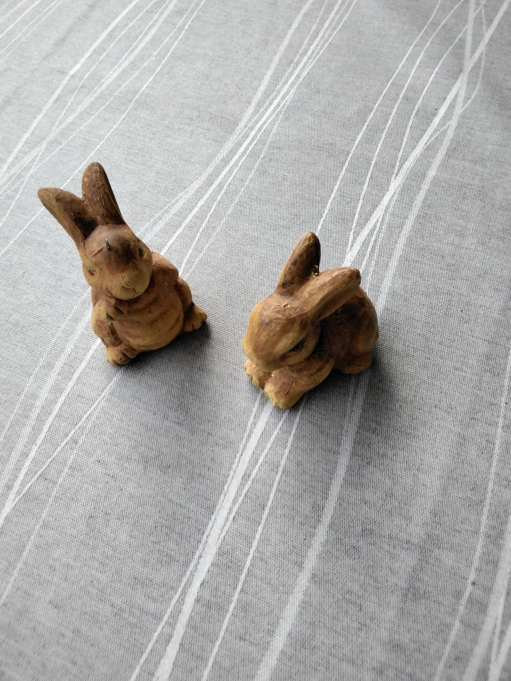 Statuette: 2 SÜSSE HÄSLI – Usato da Biel/Bienne venduto da dasi3