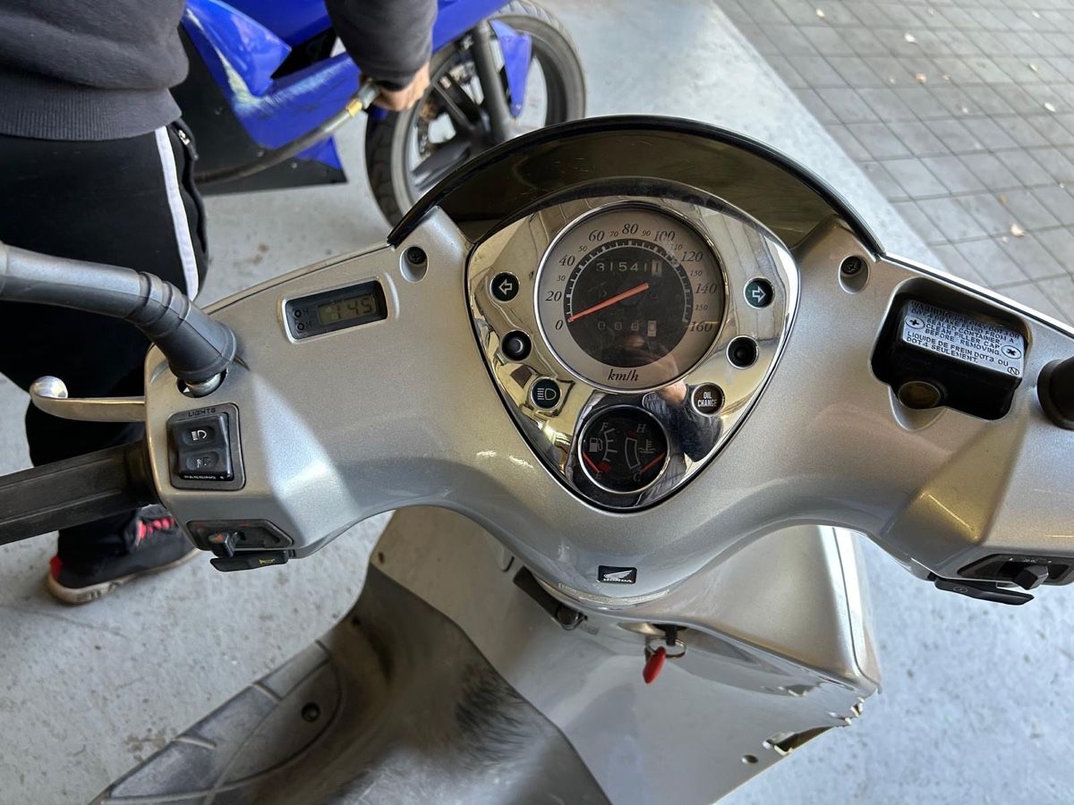 Honda Scooter: Honda NES125 – Difettoso da Haldenstein venduto da albert94 3
