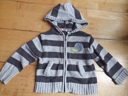 Gilet Okaou garçon gris à capuche taille 94