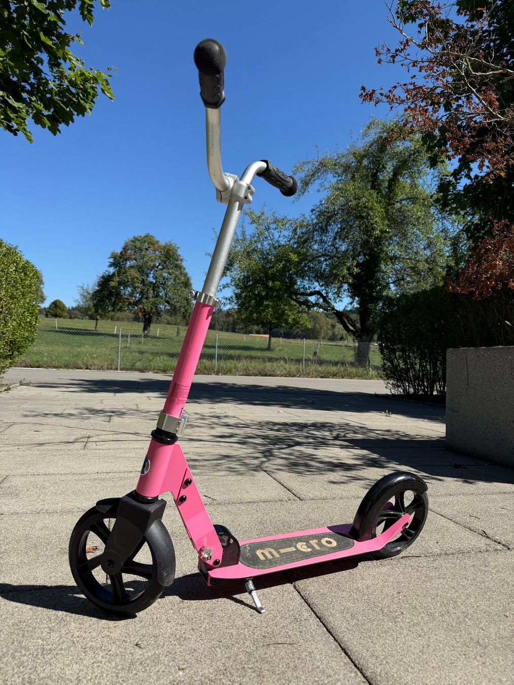 Micro Kickboard: Micro Cruiser Scooter Pink | Tretroller klappbar – Gebraucht aus Volketswil von beatboox 3