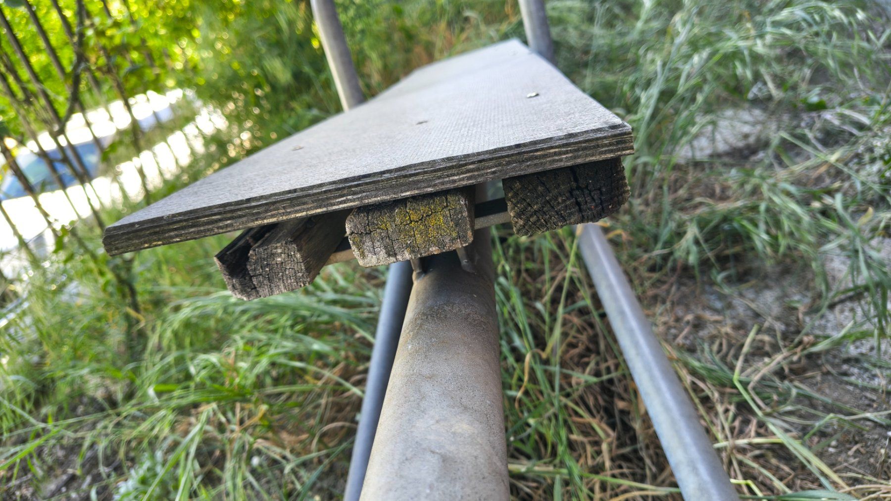 Altre altalene da giardino: Wird nächste Woche Entsorgt: Burri Metall-Wippe, Gigampfi – Usato da Dottikon venduto da Cometpython 4
