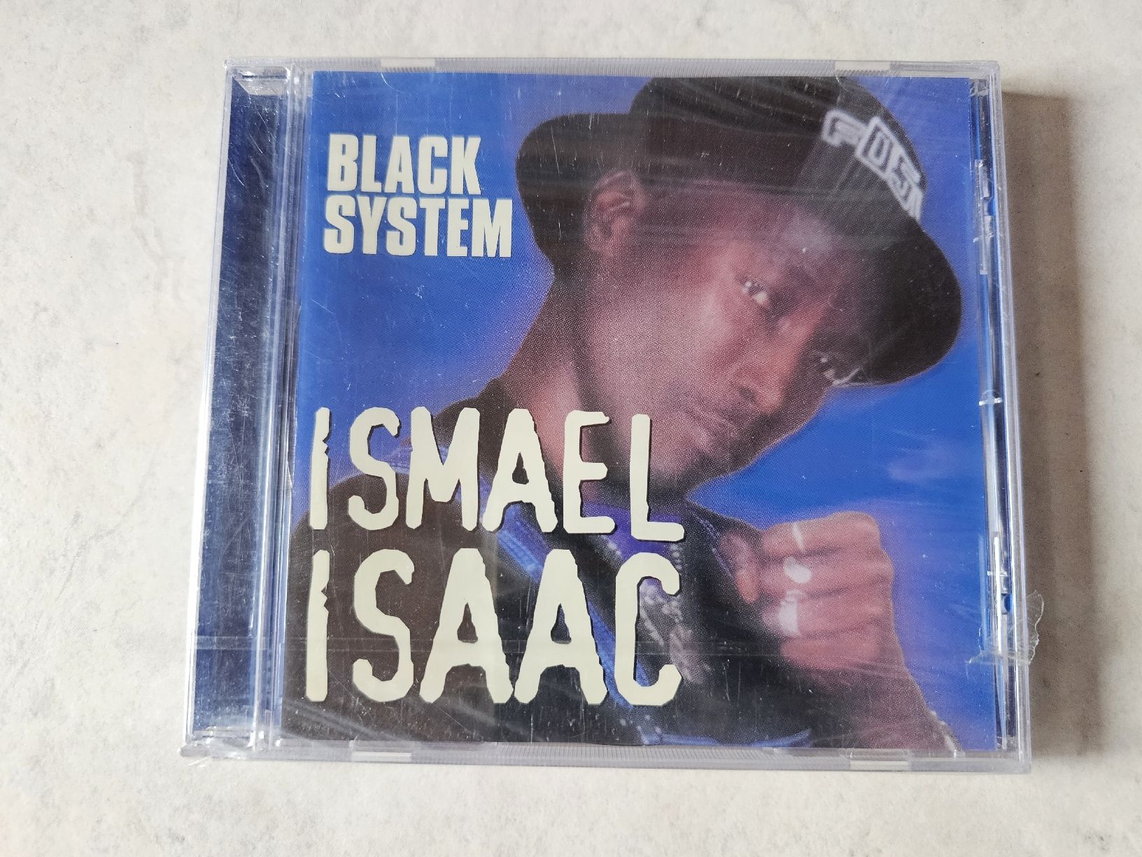 CD: Ismael Isaac  -  Black System  /  Fabrikneu – Nuovo e nell'imballaggio originale da Schneisingen venduto da backstore24