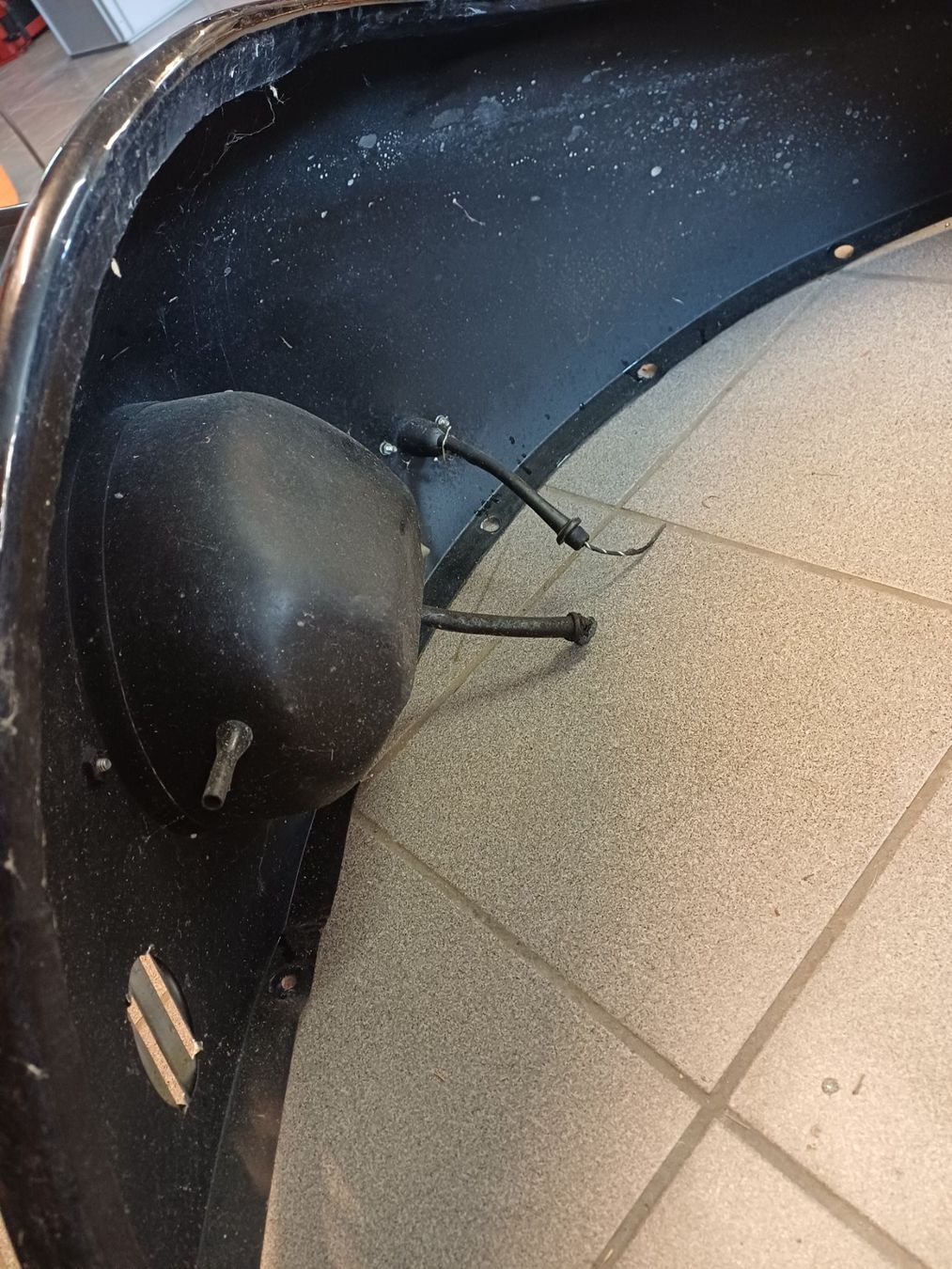 VW Tutti pezzi di ricambio auto: Vw Käfer De Luxe 11 Kotflügelpaar – Difettoso da Sempach Station venduto da Sachs77 6