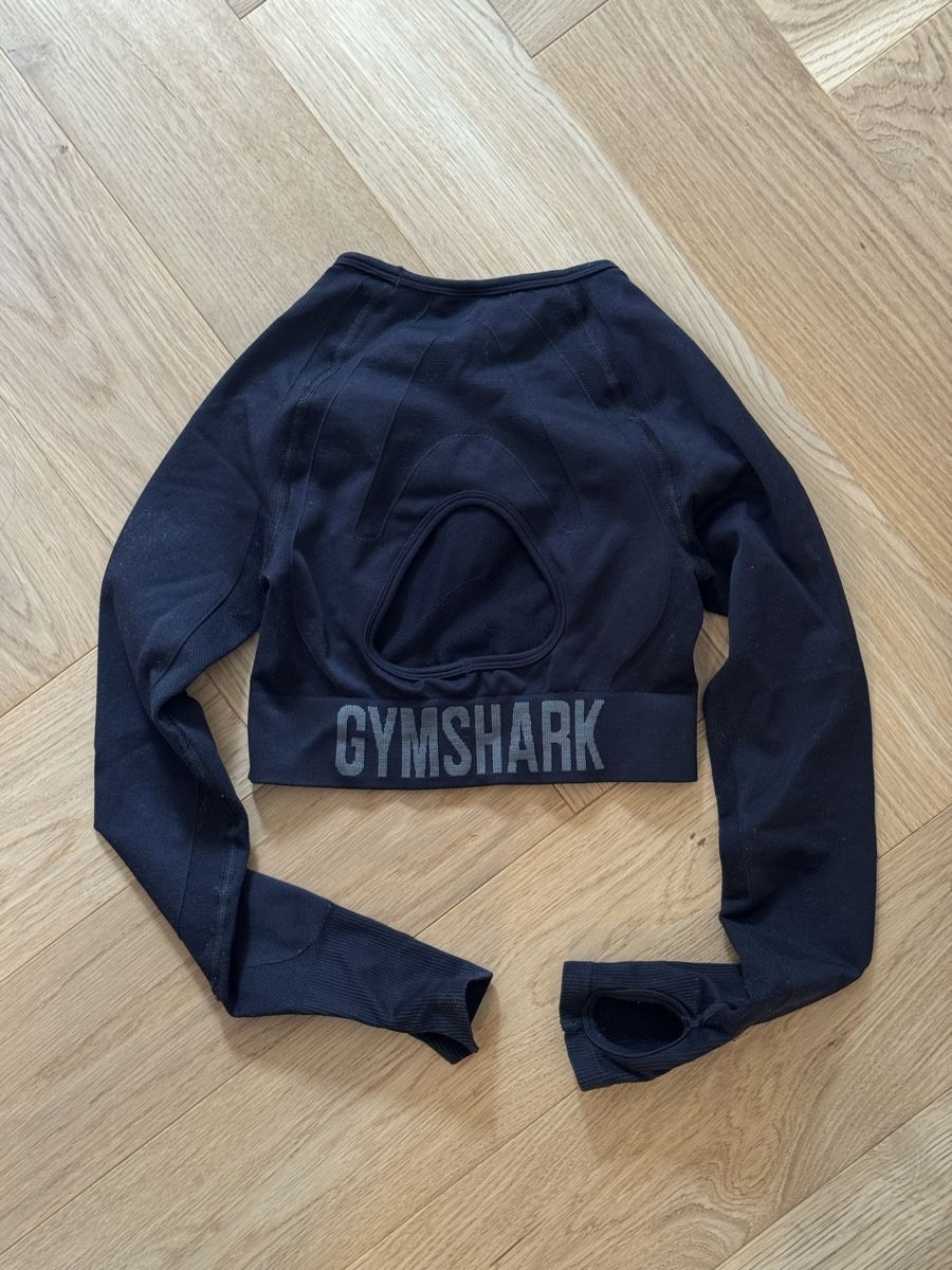 T-shirt: Gymshark Flex Crop Top schwarz – Usato da Zürich venduto da milenaxx