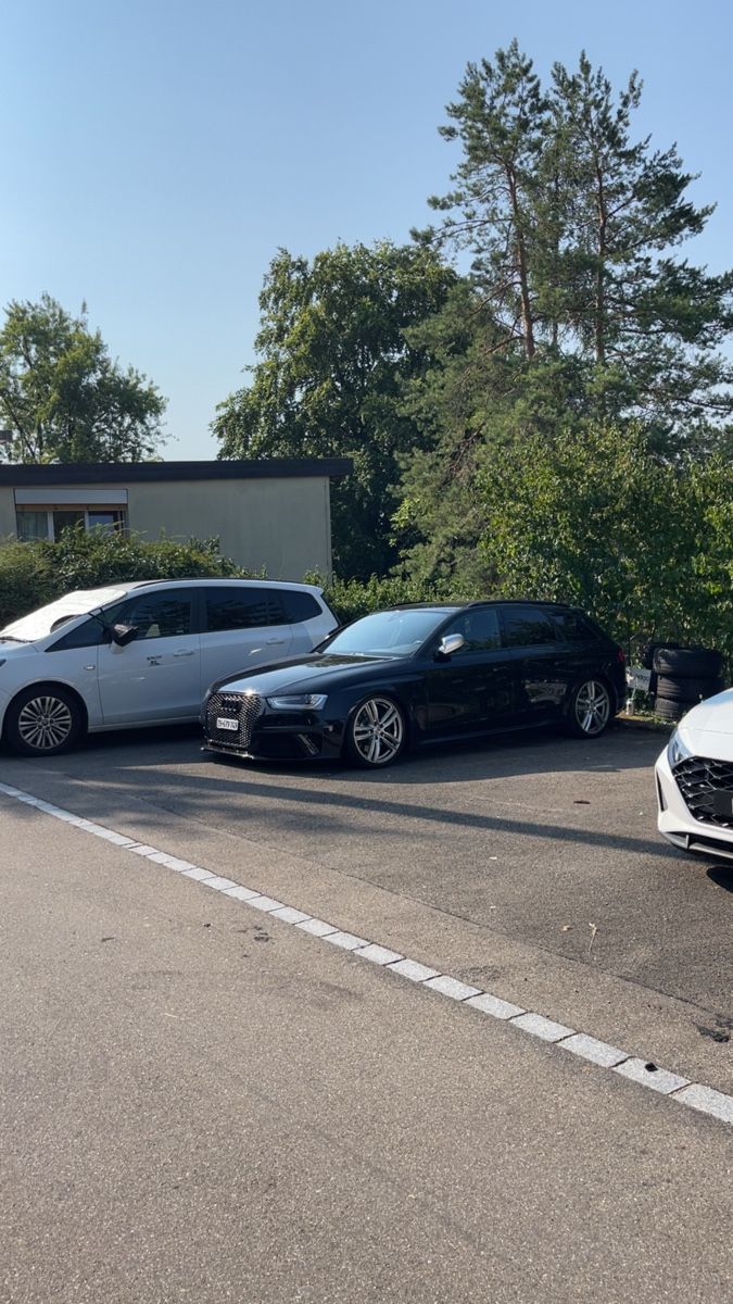 Services et réparations: Audi Rs4 4.2l v8 450ps – D'occasion à zürich par khouya01