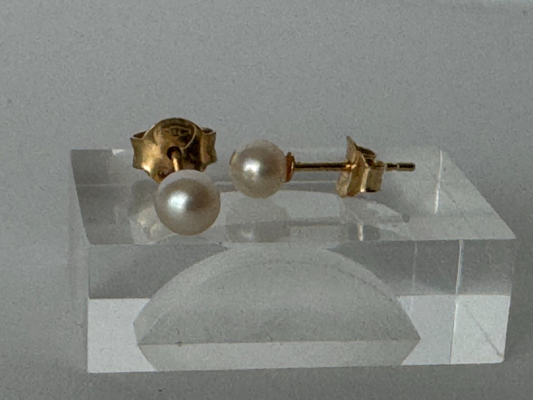 Orecchini pendenti & Orecchini a lobo: Gold Ohrstecker Perle – Usato da Muttenz venduto da einfach-schoen