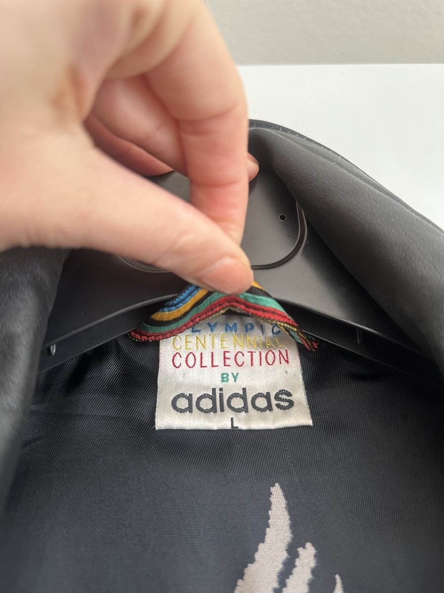 Adidas Jacken: Adidas Echtleder Oversized Jacke – Neu (gemäss Beschreibung) aus Zürich von Tingeltangelvina 2