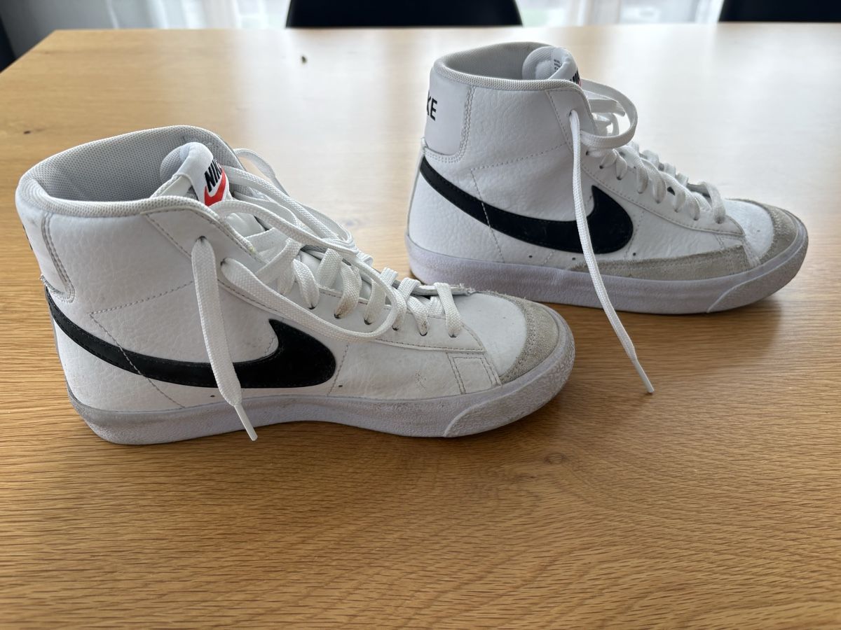 Nike Schuhe für Jungen: Nike Blazer Mid Sneaker Gr. 38 – Gebraucht aus Berneck von Herr_Hans_Meier