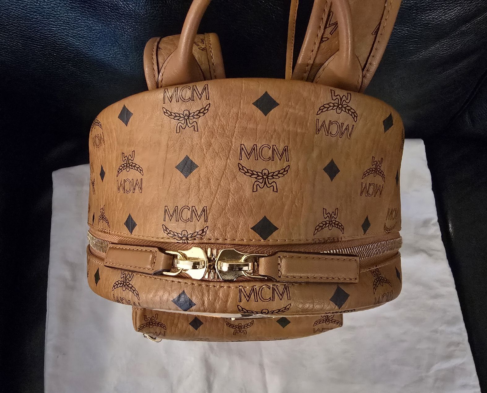 Mcm Zaini: MCM Rucksack Stark Berlin – Usato da Gattikon venduto da lavric_d 4