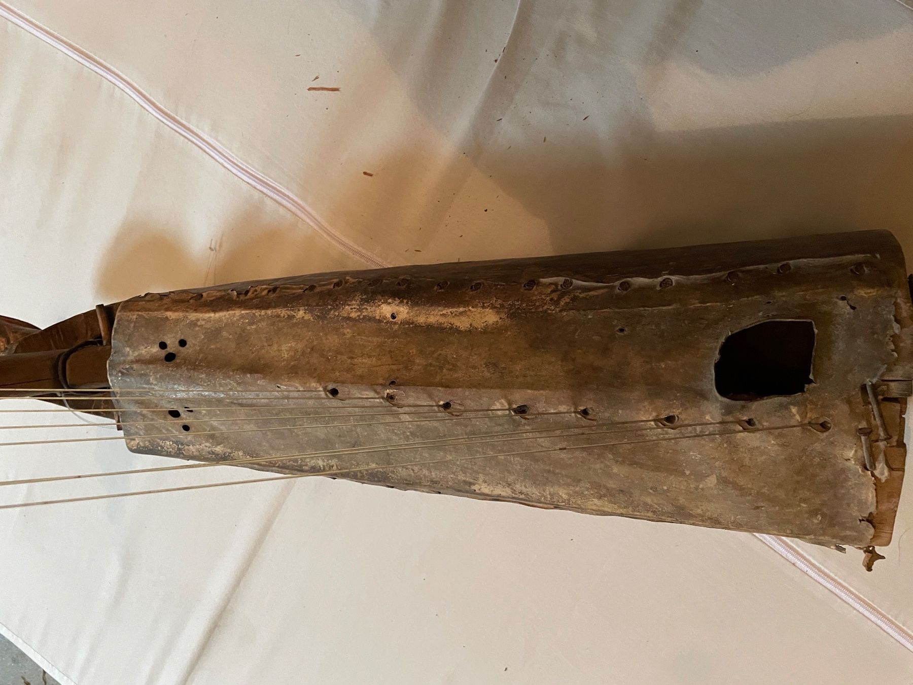 Strumenti musicali: Saiteninstrument aus AFRIKA – Usato da Bern venduto da Csaxo 1